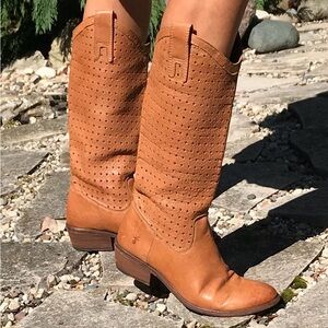 Frye Soft Leather Boots Eyelet Shaft Like New
